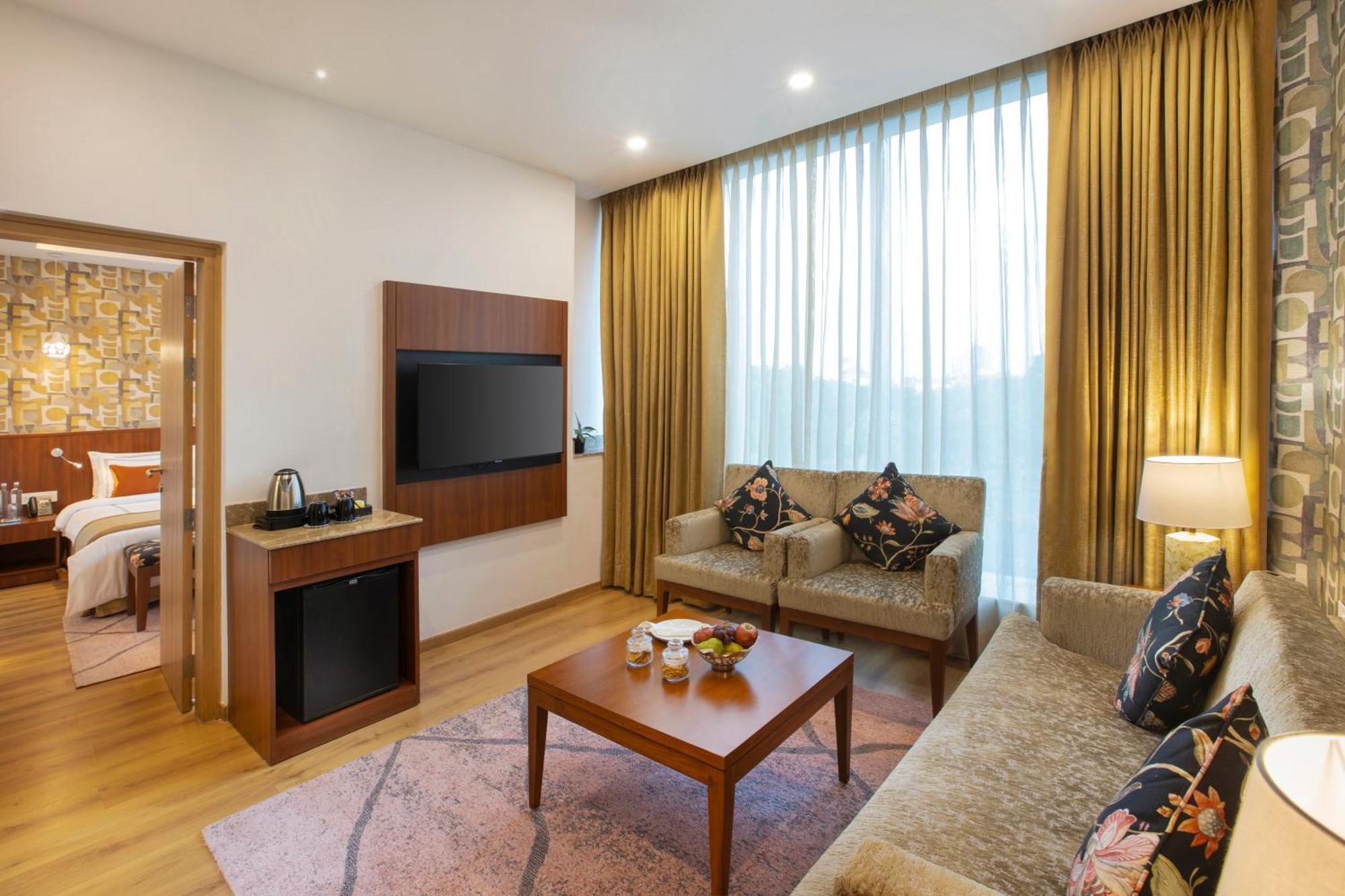 גרייטר נוידה Expoinn Suites And Convention מראה חיצוני תמונה